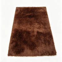 Tapis rectangulaire grand format en peluche solide motif étoile de mer pour usage domestique, blanc, en polyester, avec envers antidérapant en PVC, fabrication moderne à la machine