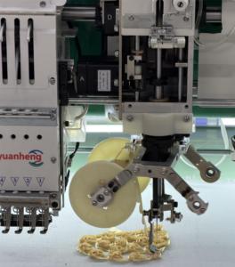 Máquina de Bordar Computarizada Yuanheng de Alta Velocidad, 9 Agujas, 23 Cabezales, con Cordón, Lentejuelas Dobles, DAHAO Mate A8, 1500 RPM - Product Image 3