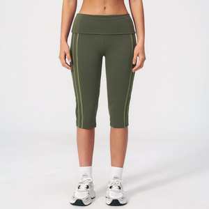 Leggings de sport pour femme, coupe capri, avec taille repliable et couleur contrastante, pour la course, le fitness, le yoga et l'entraînement - Product Image 5