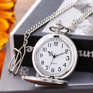 ساعة جيب كوارتز أنيقة بشعار ليزر على السطح، غطاء قابل للطي، تصميم ذهبي عتيق، الأكثر مبيعًا، ساعة جيب مخصصة من المصنع - Product Image 3