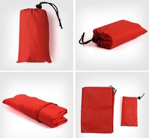 Échantillon Gratuit Tapis de Pique-nique Portable Épais et Imperméable pour Plage, Camping et Activités de Plein Air en Tissu Oxford Pliable 100*140cm - Product Image 3
