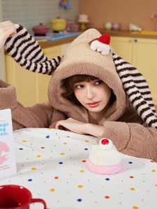 Pigiama da donna in pile corallo caldo con stampa cartone animato Bassotto, maniche lunghe, in terylene, per cosplay e feste IM151-W - Product Image 2