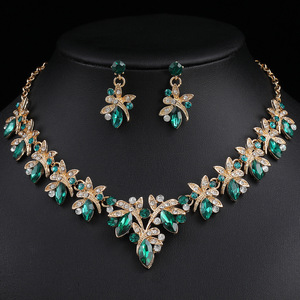 Conjunto de Collar y Pendientes Europeos y Americanos de Aleación con Cristales de Vidrio Incrustados, Diseño de Libélula, Joyería a Juego para Vestido de Novia, Venta Transfronteriza - Product Image 3