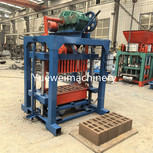 Machine à fabriquer des blocs creux en béton YUEWEI Henan à bas prix avec moule à engrenages et roulement, semi-automatique, électrique, personnalisable, garantie de 3 ans - Product Image 3