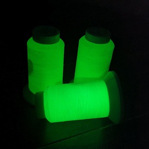 Fabrik-Großhandel 150d/2 Fluoreszierendes Nähgarn Leuchtender Stickfaden Im Dunkeln Leuchtender Stickfaden - Product Image 2