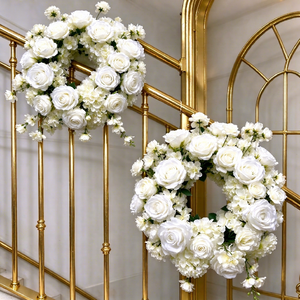Guirlande Artificielle de Roses Blanches Réalistes Lisses – Vente Flash – Direct Usine pour Cérémonies de Mariage et Décoration d'Événements - Product Image 1