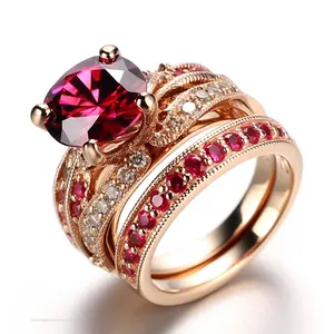 Bague de mariage en ou Anéis Birth Flower Tamanho Barato 10 Gravado Diamante Casal Set Carta Mulher Rubi Aço Inoxidável Anel Masculino