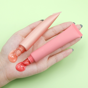 ลิปบัตเตอร์เนื้อลิควิดสีเข้มข้นจาก OEM ผสมสมุนไพรบำรุงริมฝีปาก ช่วยเพิ่มความชุ่มชื้น ขายส่ง รับผลิตแบรนด์ส่วนตัว ออร์แกนิค วีแกน - Product Image 1