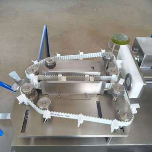Máquina automática de llenado y enlazado de salchichas al vacío, línea de producción de salchichas para <span class=keywords><strong>hot</strong></span> dogs y frankfurters con sistema de colgado automático - Product Image 4