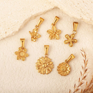 Colgantes y dijes de moda de acero inoxidable 316L chapados en oro PVD de 14K y 18K personalizados para hacer joyas, dijes de flores para pulseras. - Product Image 1