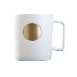 Mug en céramique avec points de cuivre, design minimaliste, pour café, eau, cadeau. - Product Image 5