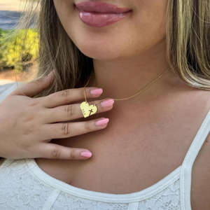 Collar de Acero Inoxidable con Cruz de Corazón y Versículo Bíblico Personalizado en Oro, Colgante Inspirador, Joyería de Fe Cristiana para Mujer - Product Image 3