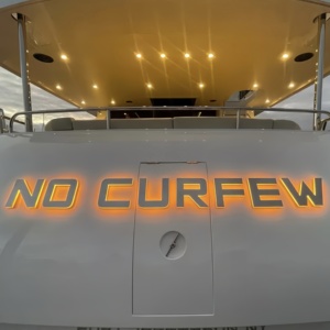 Insegna Personalizzata per Yacht Retroilluminata a LED in Acciaio Inossidabile 316 Lettere Scatolate 3D Impermeabili con Nome della Barca per Uso Nautico - Product Image 3