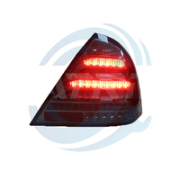 Convient pour Mercedes-Benz Classe C W203 (2000-2006) : Kit de rééquipement avec feux de jour LED, feux de freinage et clignotants séquentiels.