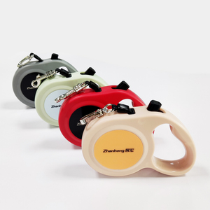 Laisse rétractable intelligente et automatique pour chien avec Logo personnalisé, corde de Traction pour animaux de compagnie avec crochet pivotant 360 <span class=keywords><strong>Durable</strong></span> et antirouille - Product Image 1