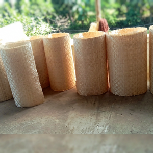 Lámina de Bambú Tejida Premium, Hecha a Mano en Vietnam, para Revestimiento de Paredes y Techos - Product Image 1