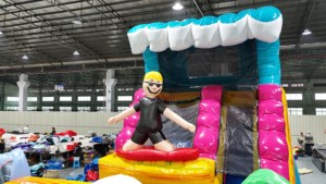 Scivolo Gonfiabile Commerciale per Acqua a Tema Surf, Scivolo Gonfiabile da Esterno per Feste di Bambini - Offerta Speciale - Product Image 4