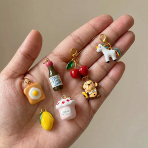 Manna - Dijes de Acero Inoxidable Súper Lindos, Pintados a Mano con Esmalte Colorido, con Forma de Fruta y Comida, Joyería, Duraderos - Product Image 3