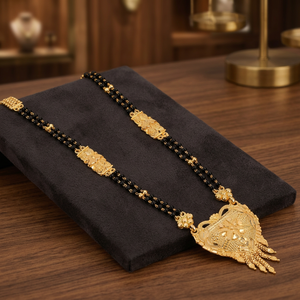 Colgante Mangalsutra tradicional para mujer, joyería de temporada de boda chapada en oro con regalo de Chapado En Oro Laminado - Product Image 2