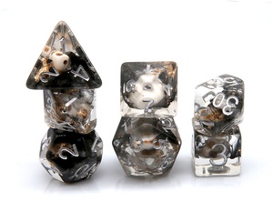 HS 7 pièces crâne résine <span class=keywords><strong>jeu</strong></span> <span class=keywords><strong>de</strong></span> dés D20 forme mdn dés pour jeux <span class=keywords><strong>de</strong></span> société/cartes 16mm crâne en plastique D20 pour <span class=keywords><strong>donjons</strong></span> <span class=keywords><strong>et</strong></span> <span class=keywords><strong>dragons</strong></span> - Product Image 4