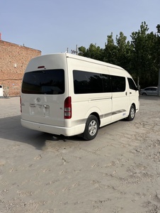 Autobús de Gasolina de 13 Plazas, Minibús Usado de Gasolina de Alto Rendimiento en Venta, Equipado con un Sistema de Navegación de Pantalla Grande - Product Image 3
