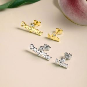 Bijoux Dylam Individuality, cadeaux pour la fête des mères, hypoallergéniques, argent S925 rhodié, boucles d'oreilles à lettres alphabet pour maman et fille - Product Image 2