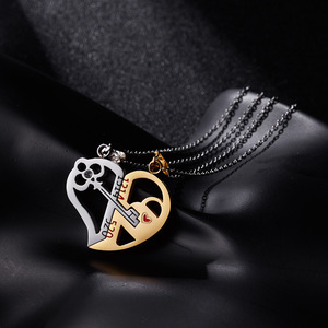 Collana per Coppie con Cuore Spezzato, 2 Pezzi, Ciondolo a Chiave con Messaggio 'Ti Amo' per <span class=keywords><strong>Papà</strong></span> e <span class=keywords><strong>Mamma</strong></span>, Gioiello Bicolore per Amici, Famiglia e Innamorati - Product Image 3