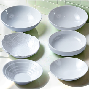 จานก๋วยเตี๋ยวสีขาวบริสุทธิ์เมลามีนขัดหมวกไม้ไผ่ฐานสูงดีไซน์เครื่องล้างจานปลอดภัยสไตล์มินิมอลในเชิงพาณิชย์ - Product Image 1