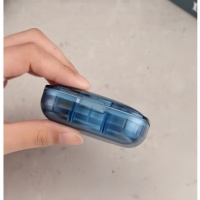 Organisateur de pilules portable en plastique, mini boîte à pilules opaque pour la dosage quotidienne en trois prises, compacte et facile à transporter, pour une quantité suffisante pour 7 jours