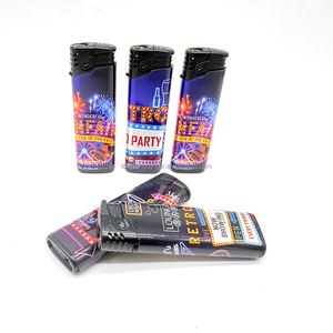 Briquet électronique au design classique, coupe-vent, avec cigarettes électroniques pour cadeaux ou camping, fabriqué en plastique durable - Product Image 5