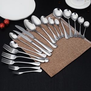 Ensemble <span class=keywords><strong>de</strong></span> couverts <span class=keywords><strong>de</strong></span> table occidentaux en acier inoxydable pour hôtel, finition poli miroir, comprenant cuillère, couteau à steak et <span class=keywords><strong>fourchette</strong></span> à fruits - Product Image 1