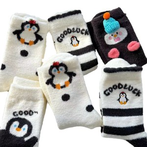 Chaussettes pingouin de dessin animé pour filles, en peluche douce, épaisses et chaudes, pour la maison, automne et hiver - Product Image 4