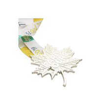 Médaille commémorative unique en métal en forme de feuille d'érable, en alliage de zinc, livrée avec un ruban délicat, personnalisable pour la vente en gros
