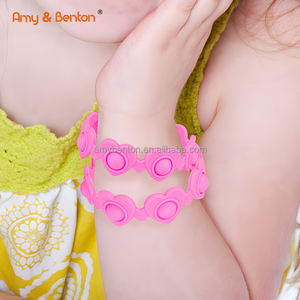 Enfants Party Favors <span class=keywords><strong>Pop</strong></span> Fidget Jouets En Vrac Coeur Forme Bracelet Bracelet pour Valentine Cadeaux Étudiants Cadeaux Salle De Classe Prix - Product Image 3