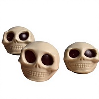 Jouet anti-stress Halloween en forme de crâne d'insecte aquatique, souple, à rebond lent, pour soulager le stress et la pression, pour enfants de 5 à 7 ans, vente en gros, produit éducatif très populaire