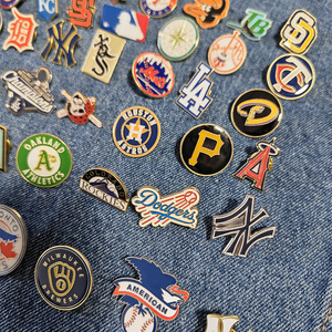 Broches en émail personnalisées en gros sur le thème du baseball, badges d'équipe de baseball - Product Image 3