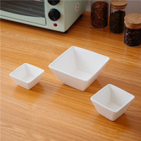 Bols carrés à sauce soja de style japonais pour restaurant Saladier personnalisé Bol en porcelaine blanche pour la maison et l'hôtel