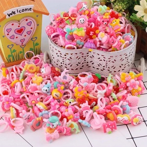 Anillos de resina hechos a mano con flores dulces a granel mixtas <span class=keywords><strong>GUANCHEN</strong></span> anillos al por mayor para niños niñas lindo precio barato anillos para niños joyería - Product Image 3