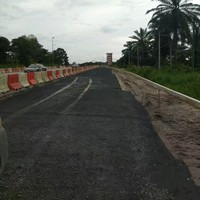 Géogrille en polyester à haute résistance à la traction pour la construction de routes, les murs de soutènement et la protection des pentes