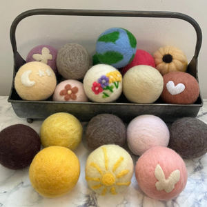 Boules de séchage en laine Boules de séchage amusantes avec fleur Boules de laine faites à la main pour boules de séchage mignonnes Blanchisserie Adoucissant naturel réutilisable - Product Image 1