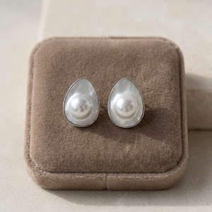 Boucles d'oreilles en perles Mabe naturelles - Clous d'oreilles élégants en perles véritables - Product Image 3