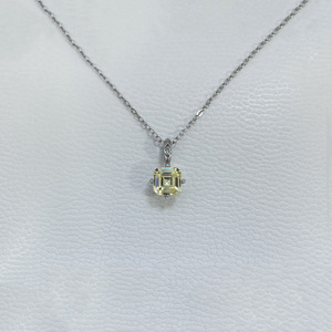 Collar de Clavícula Minimalista con Colgante de Diamante Amarillo Asche Cuadrado de Circonio Cultivado en Laboratorio Certificado para Mujer - Product Image 4