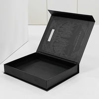 Boîte cadeau magnétique noire en matériau rigide de luxe imprimé sur mesure, matériaux recyclés, avec doublure en éponge, emballage en gros