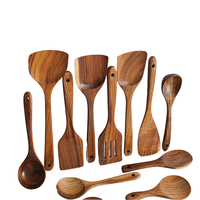 Ecologische houten kooklepel van natuurlijk hout, keukengerei voor roeren, mengen en serveren van voedsel