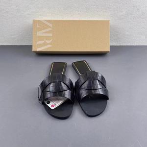 รองเท้าแตะแบบเปิดนิ้วเท้า ดีไซน์สายไขว้ สวมใส่สบาย ระบายอากาศได้ดี น้ำหนักเบา แฟชั่นใหม่สำหรับผู้หญิง สีนู้ด - Product Image 4