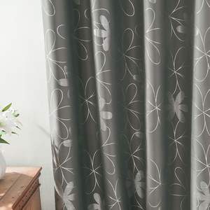 <span class=keywords><strong>Tende</strong></span> con occhiello stampate oscuranti grigie personalizzate in fabbrica in poliestere a riduzione <span class=keywords><strong>argento</strong></span> per casa Amity - Product Image 3