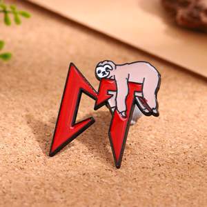 Broche de Solapa con Diseño de Gorra de Béisbol Mexicana Noctilucente de Acero Inoxidable, Brillante en la Oscuridad, Personalizado, Rojo, Accesorio de Moda de Alta Calidad - Product Image 5