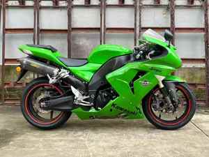 Motocicleta Deportiva <span class=keywords><strong>Kawasaki</strong></span> Ninja <span class=keywords><strong>ZX10R</strong></span> de 999cc, Cuatro Cilindros <span class=keywords><strong>en</strong></span> Línea, Refrigeración Líquida, Alta Potencia, con IMU y ABS - Product Image 3