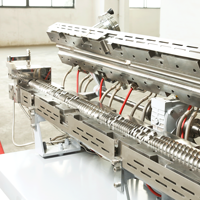 Machine d'extrusion à double vis XINDA pour granulés de plastique en PVC automatique avec barillet à clapet