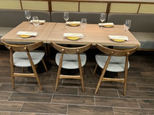 Mobilier de loisir Ensemble de salle à manger Tables à manger Bois Standard Moderne Rectangle Personnalisé Japonais <span class=keywords><strong>Sushi</strong></span> Restaurant Mobilier et Extérieur - Product Image 2